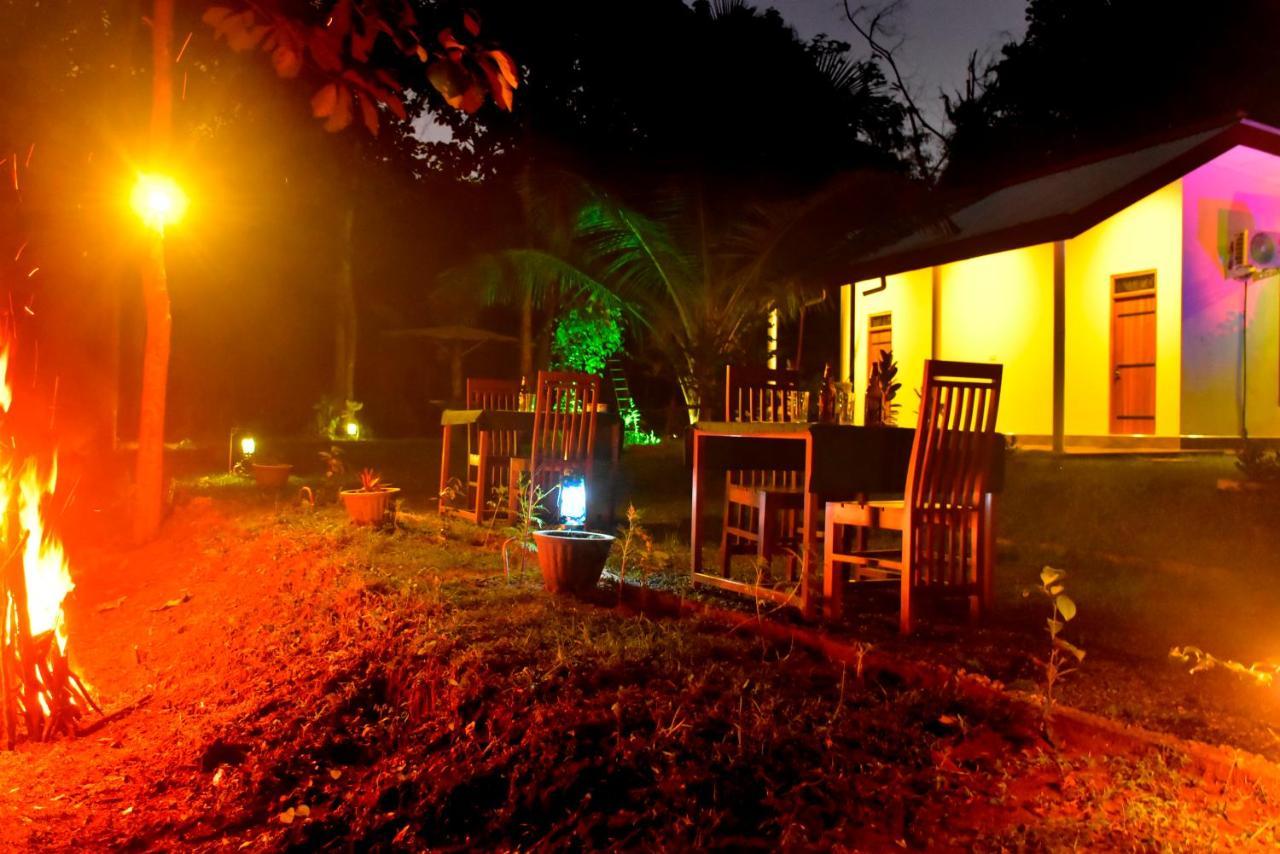 Little Ele Safari Lodge Удавалаве Екстериор снимка