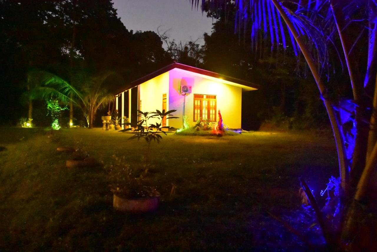 Little Ele Safari Lodge Удавалаве Екстериор снимка